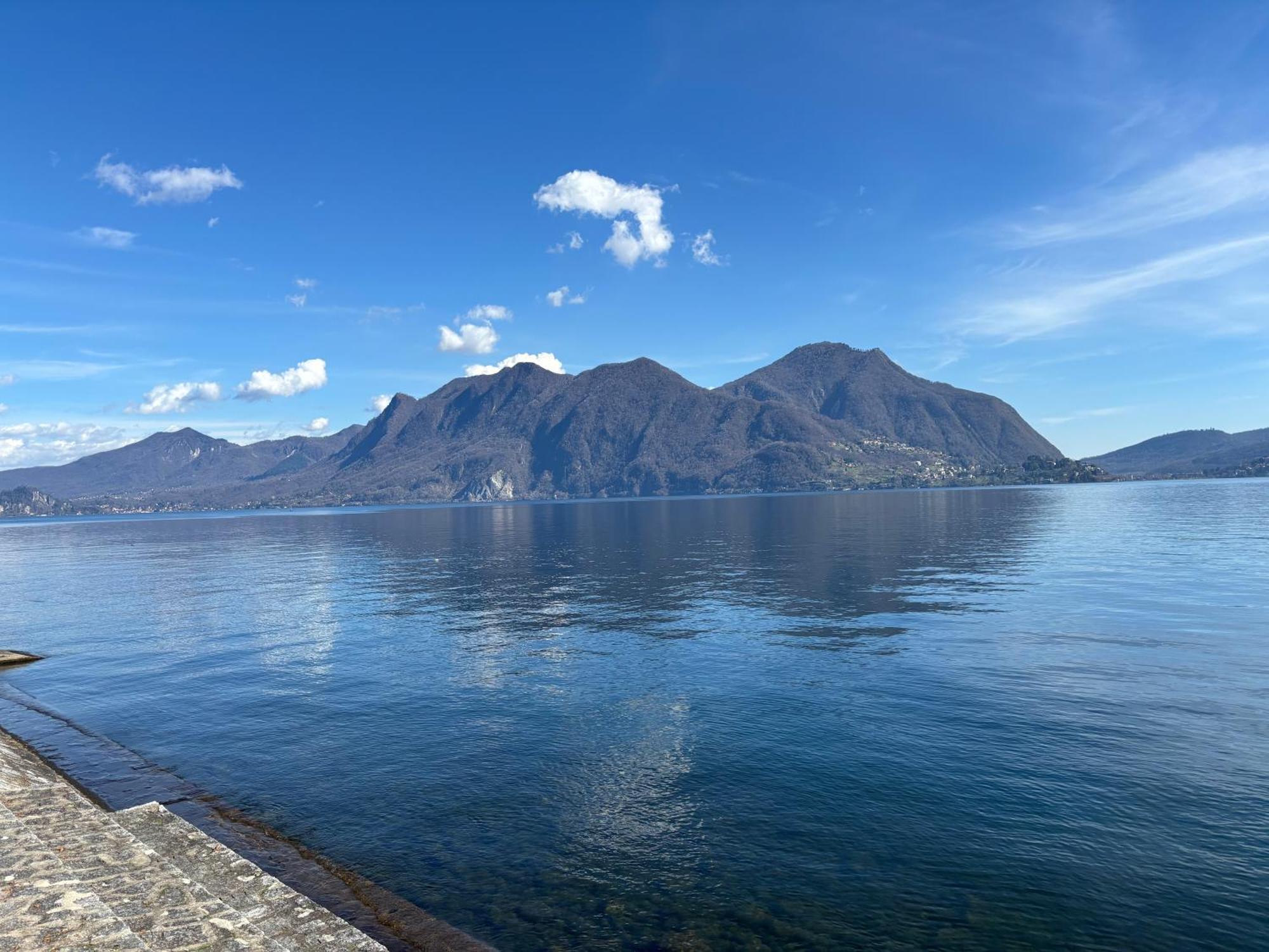 La Terrazza Apartment Verbania Luaran gambar
