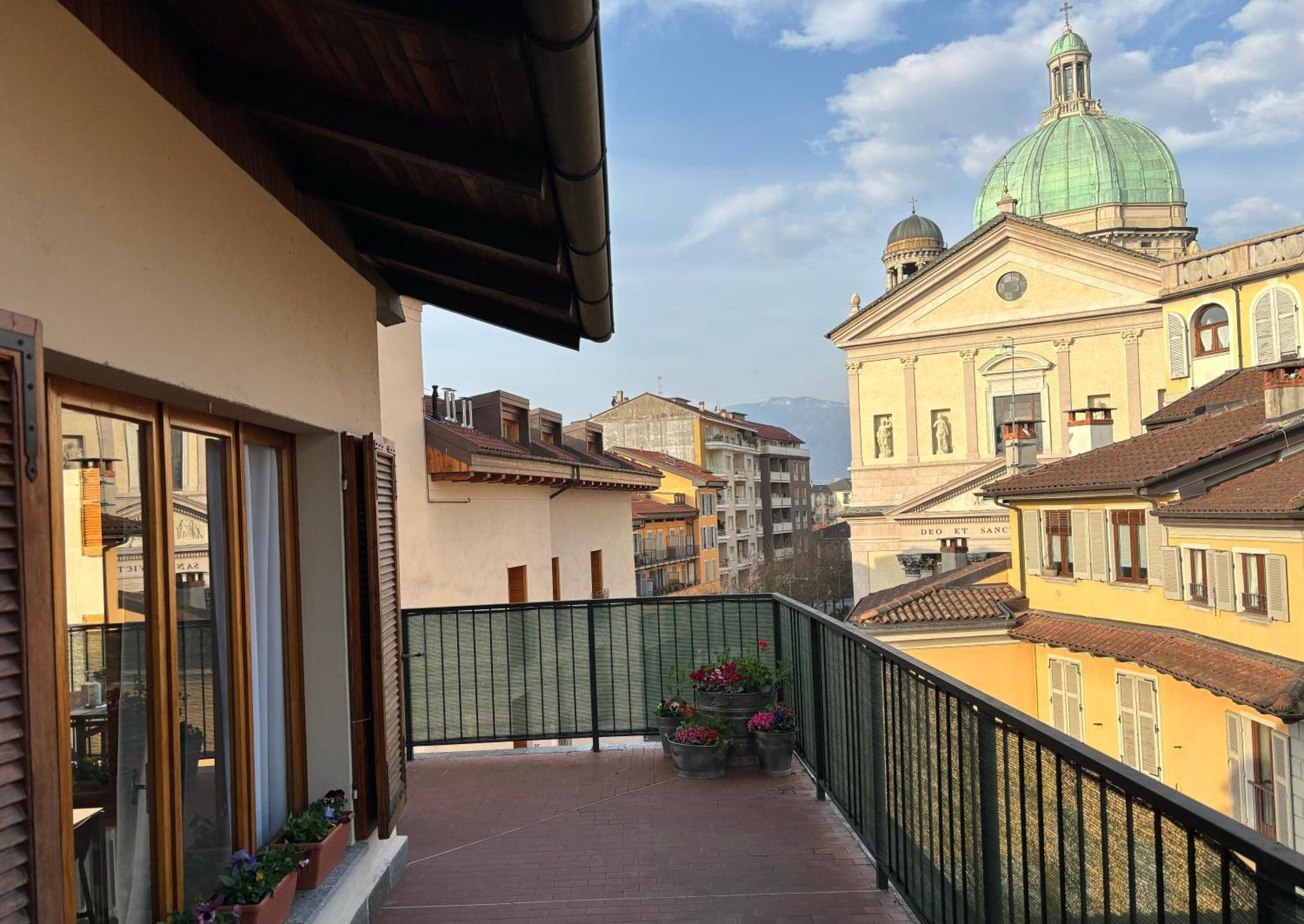 La Terrazza Apartment Verbania Luaran gambar
